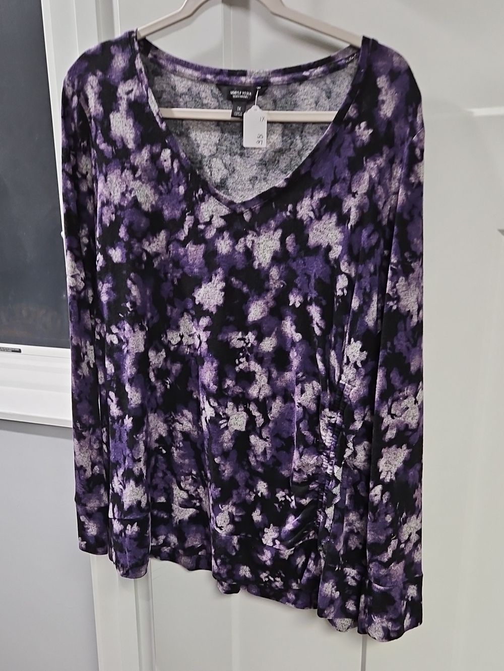 Simply Vera Vera Wang Purple and Black Floral V-Neck Long Sleeve Blouse